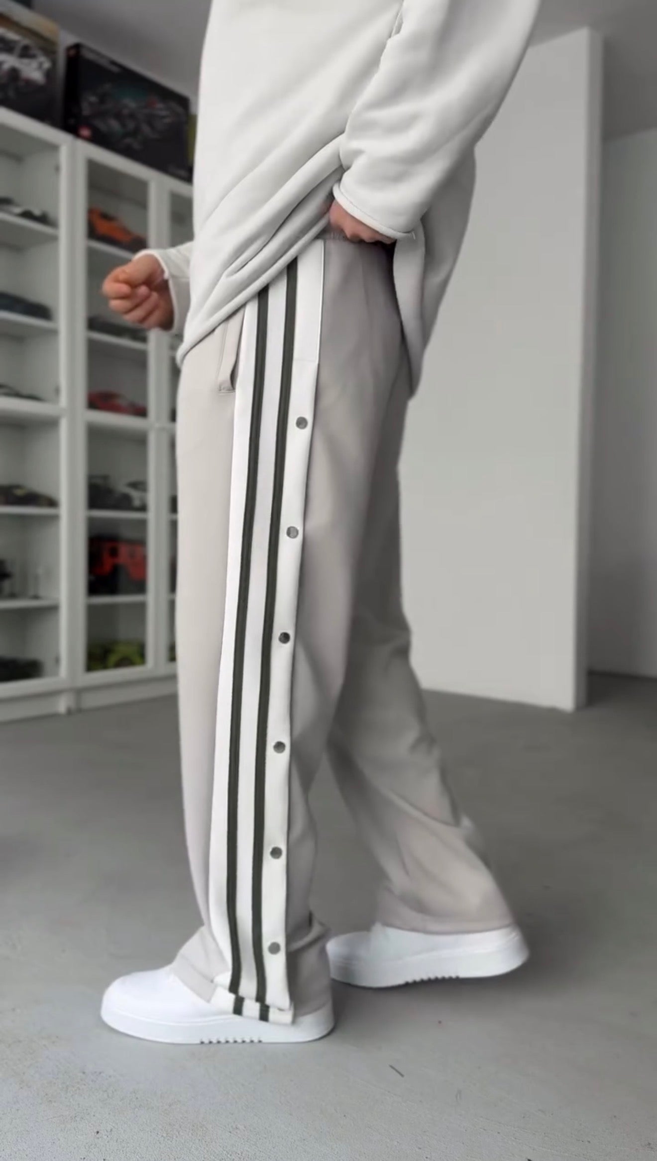 Adidas Sweatpants R9