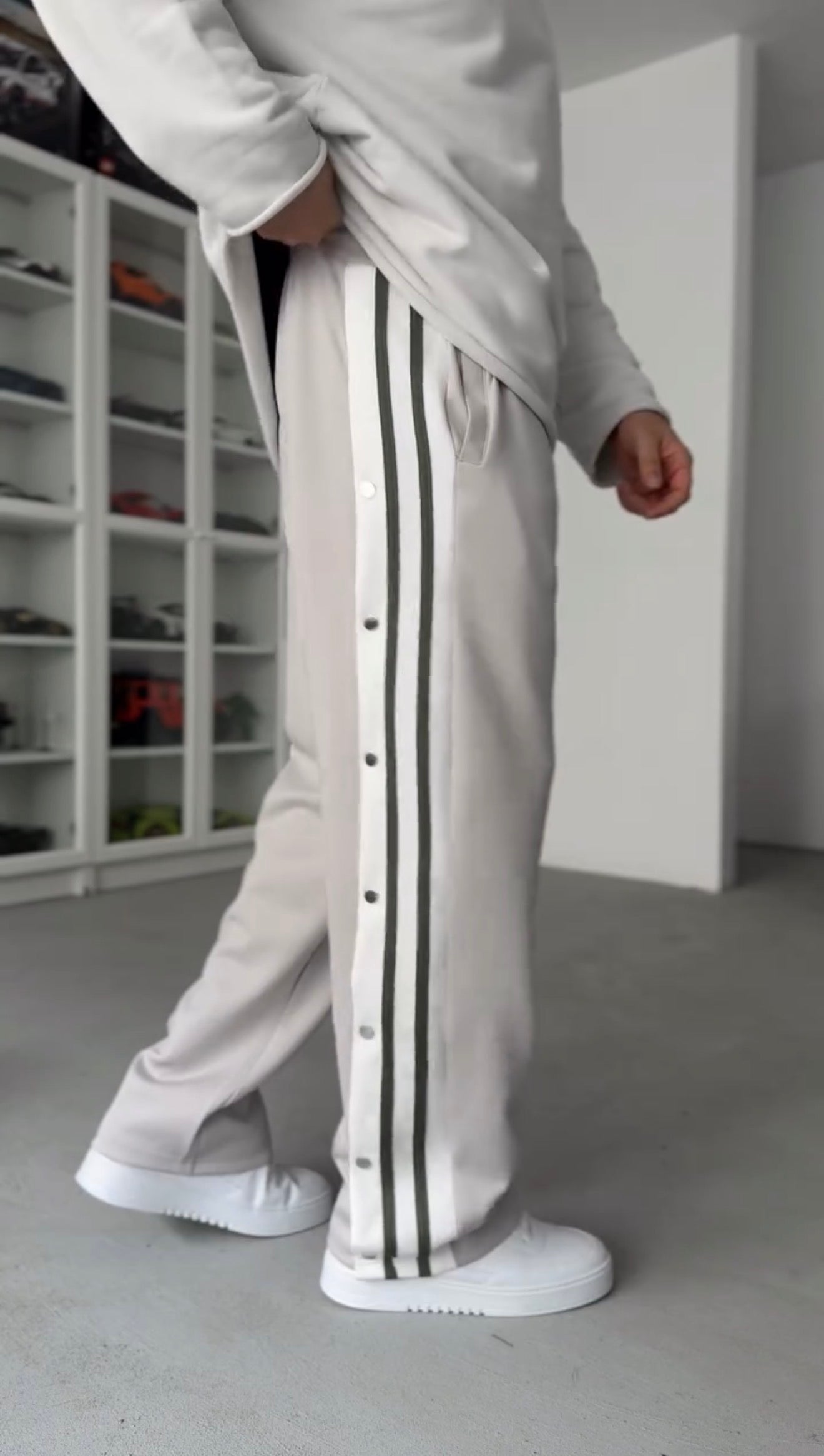 Adidas Sweatpants R9